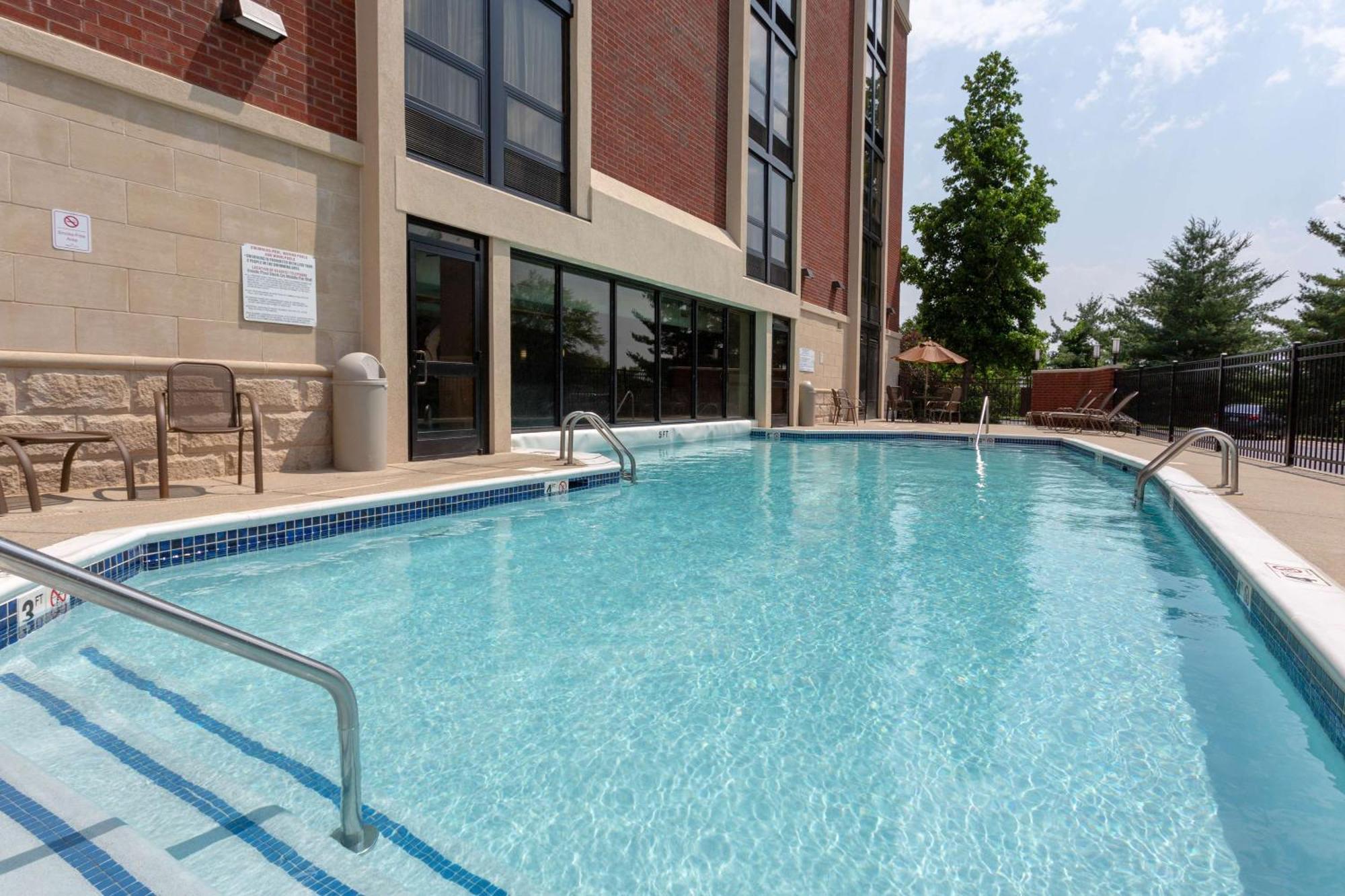 Drury Inn & Suites Nashville Airport ภายนอก รูปภาพ