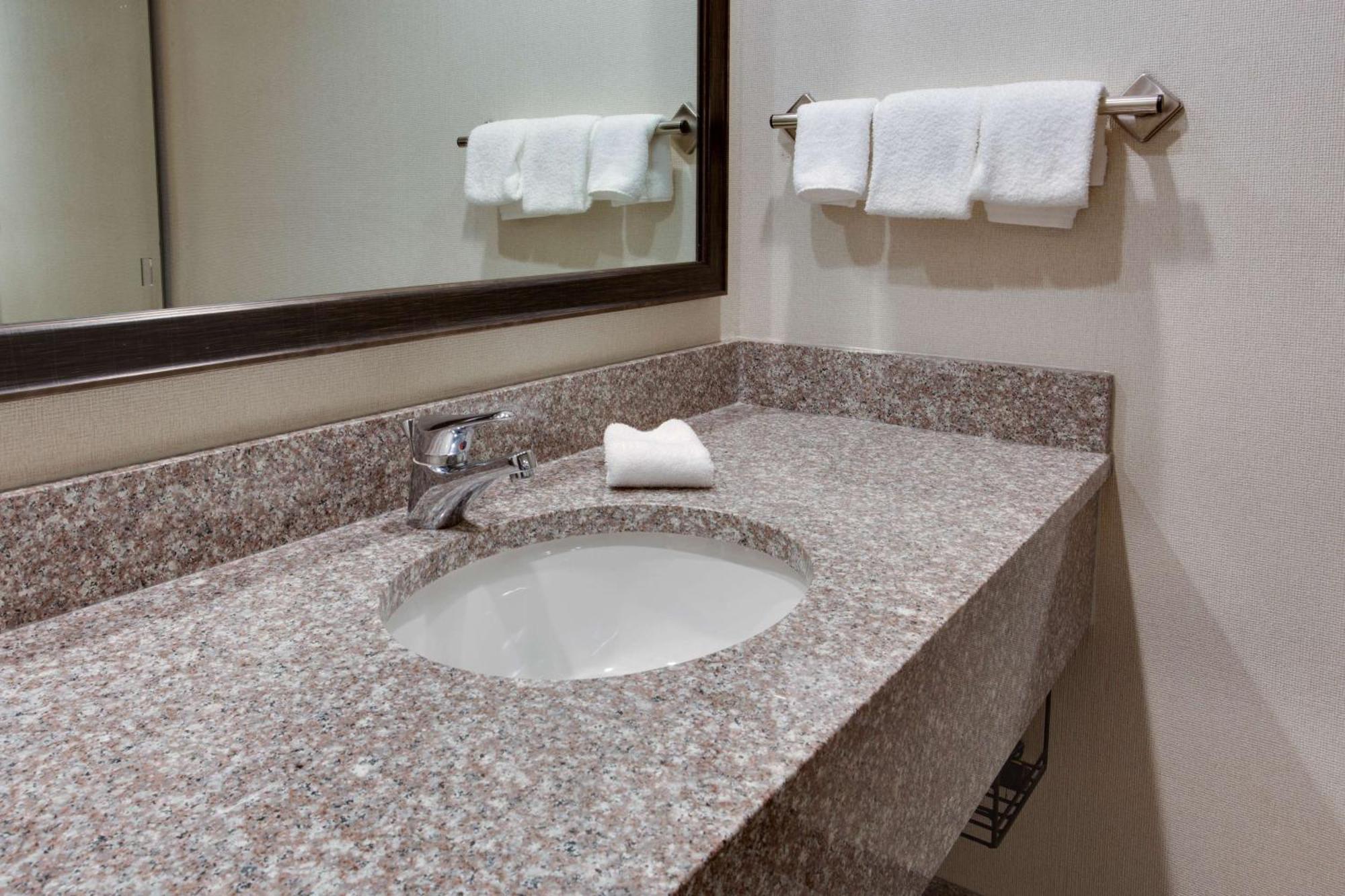 Drury Inn & Suites Nashville Airport ภายนอก รูปภาพ